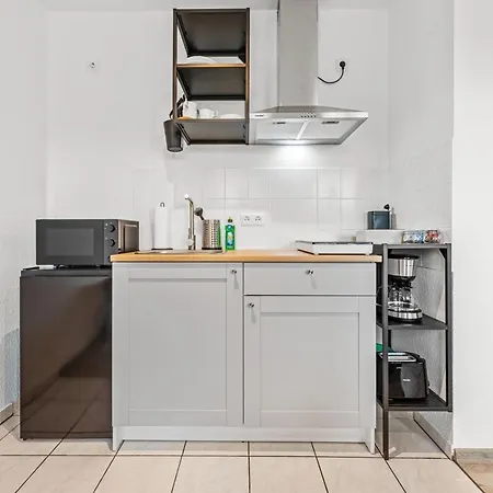 Apartment Helles Modernes Zentrales Studio, Nahe Btu, Vollausgestattet&parkplatz Auf Anfrage *